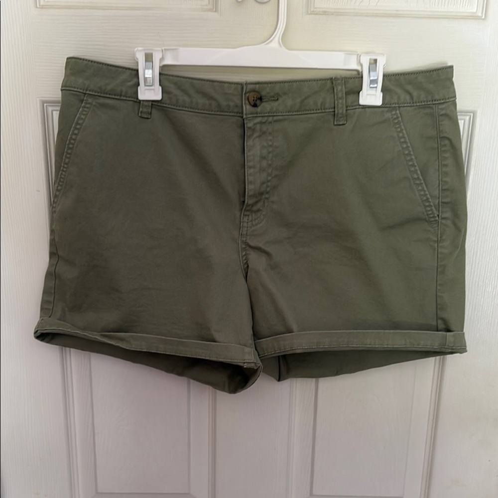 a.n.a Green Cargo Shorts with Cuffed Hem
